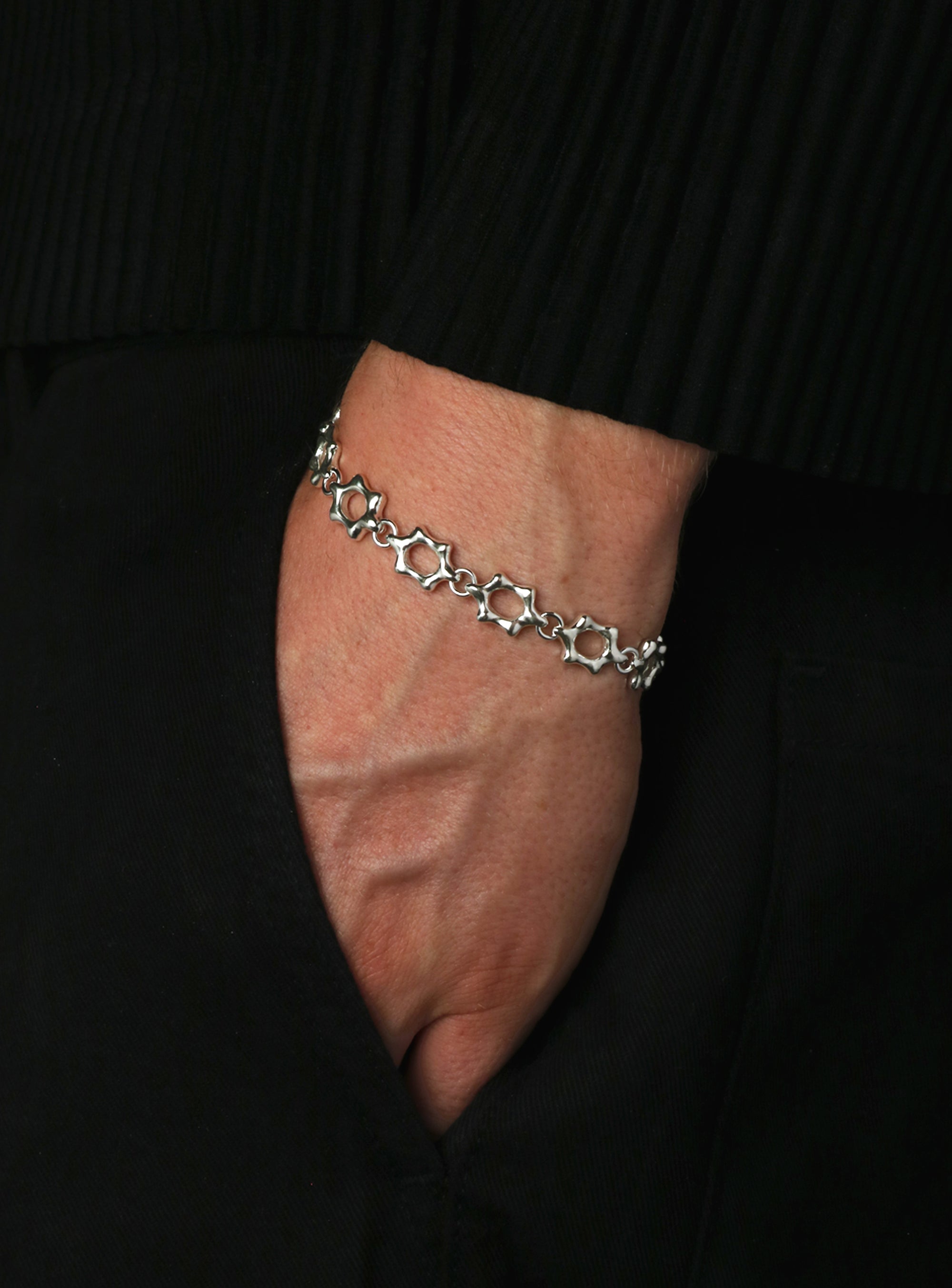 6 POINT BRACELET
