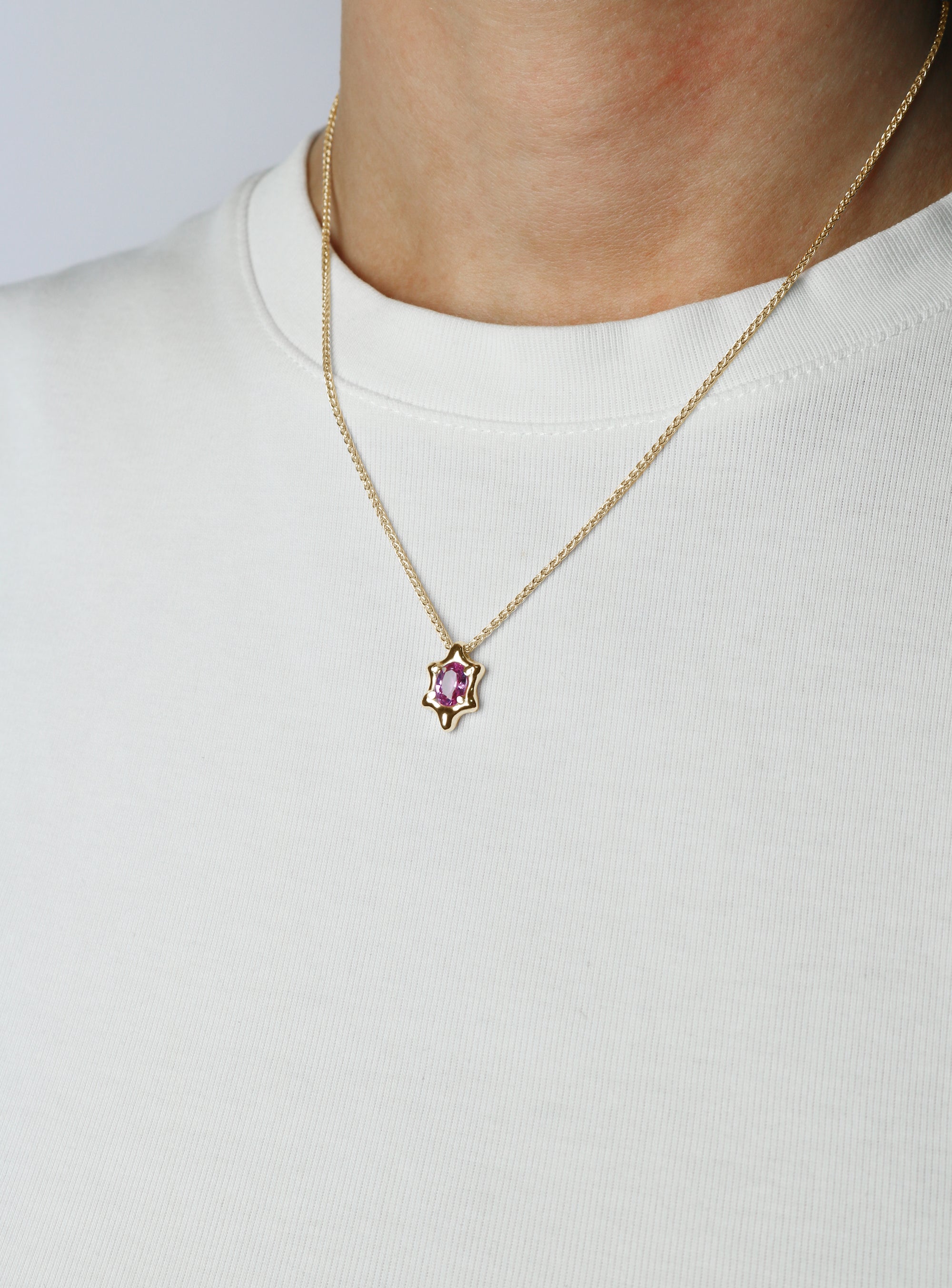 6 POINT PENDANT GOLD