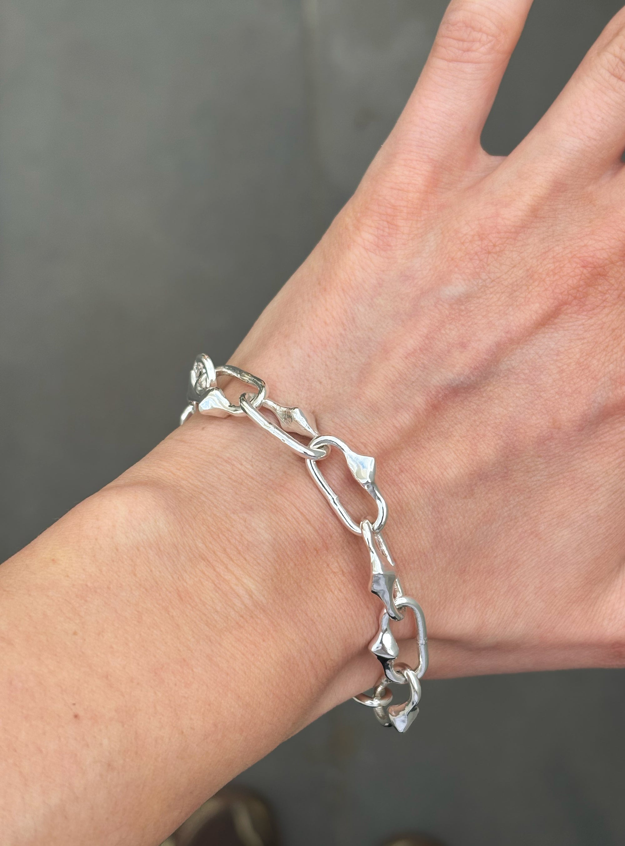 STONE LINK BRACELET