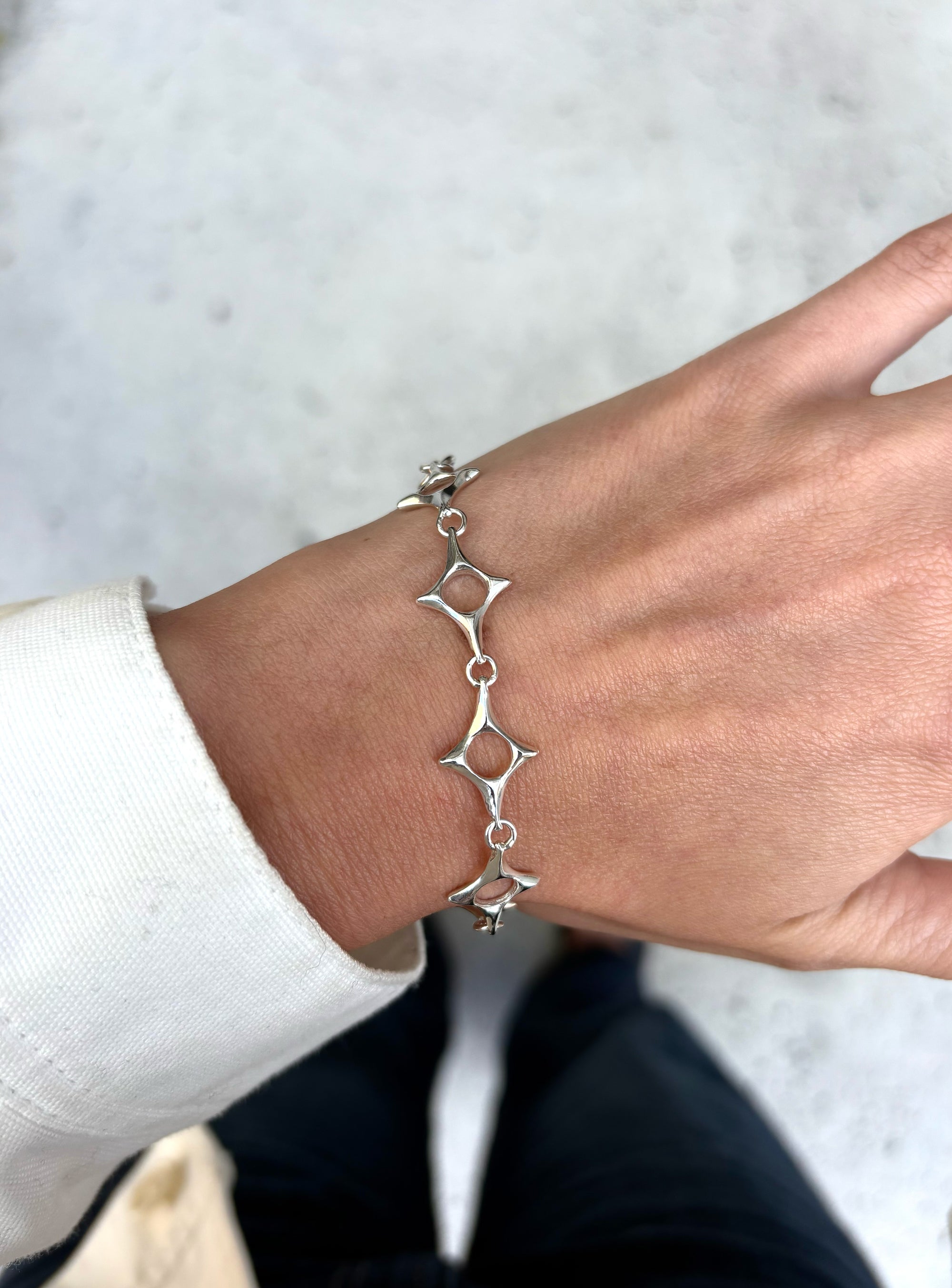 ASTRA HOLLOW BRACELET