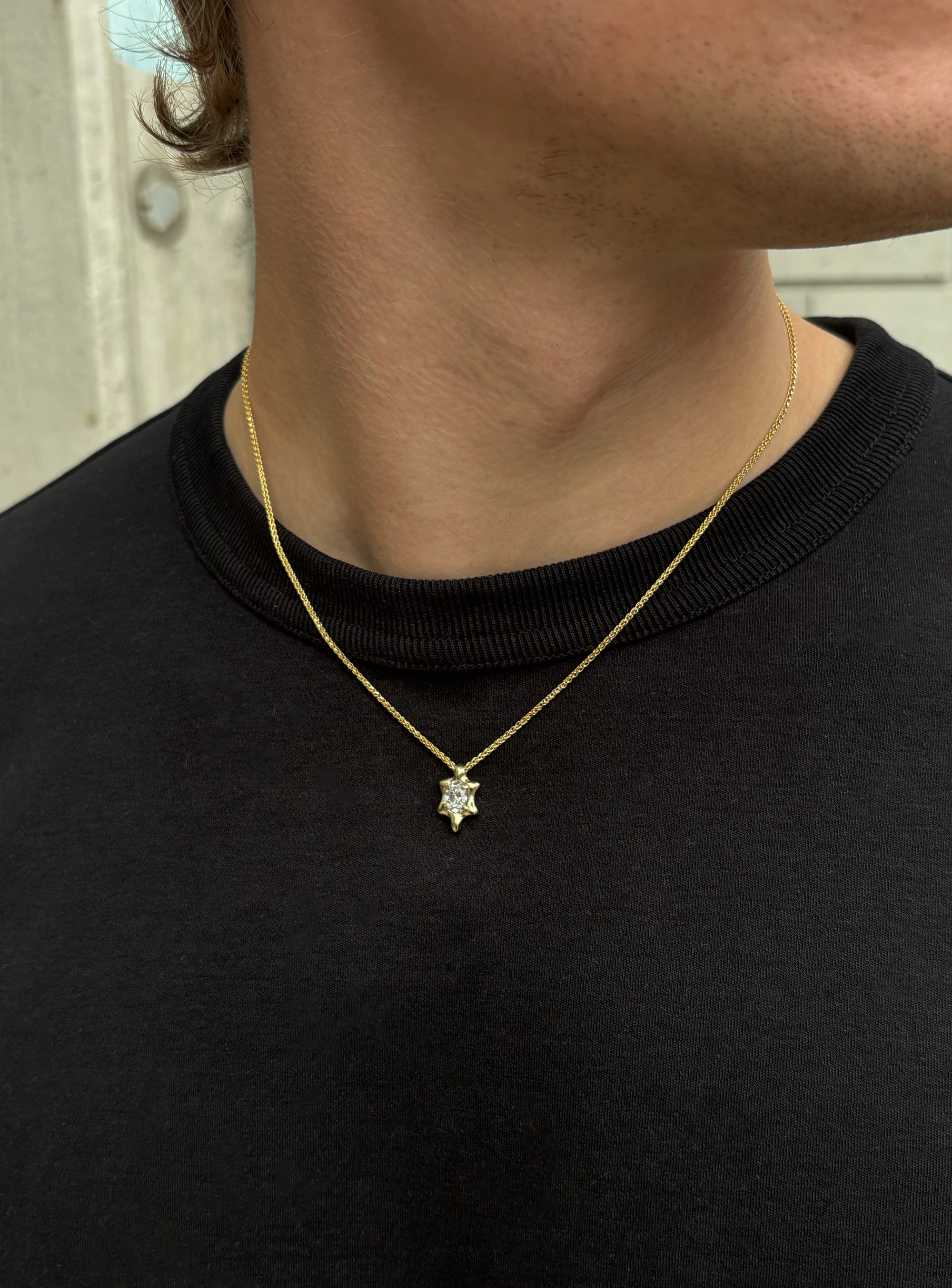 6PT GEM PENDANT GOLD