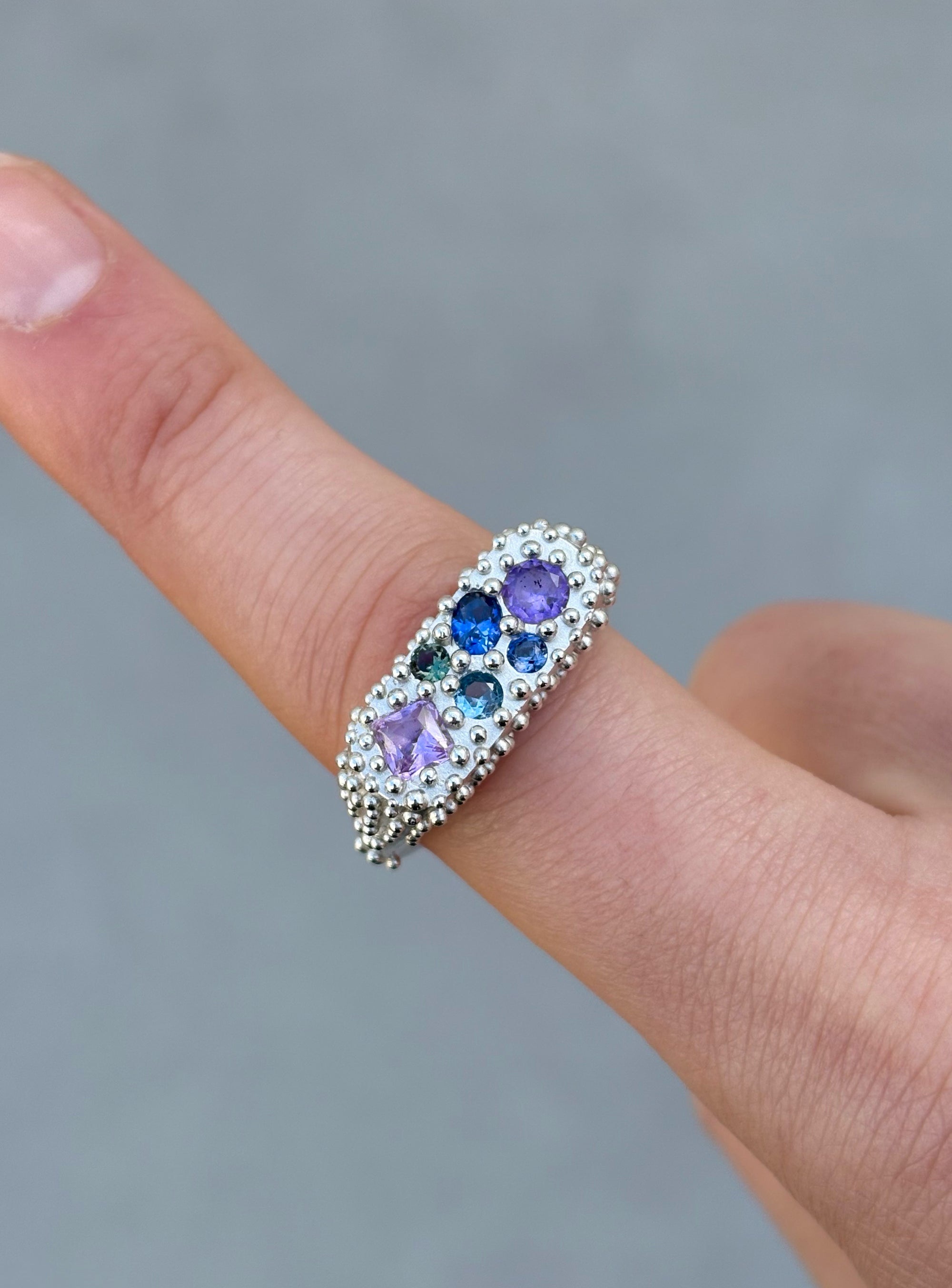 ASSORTED OVAL RING