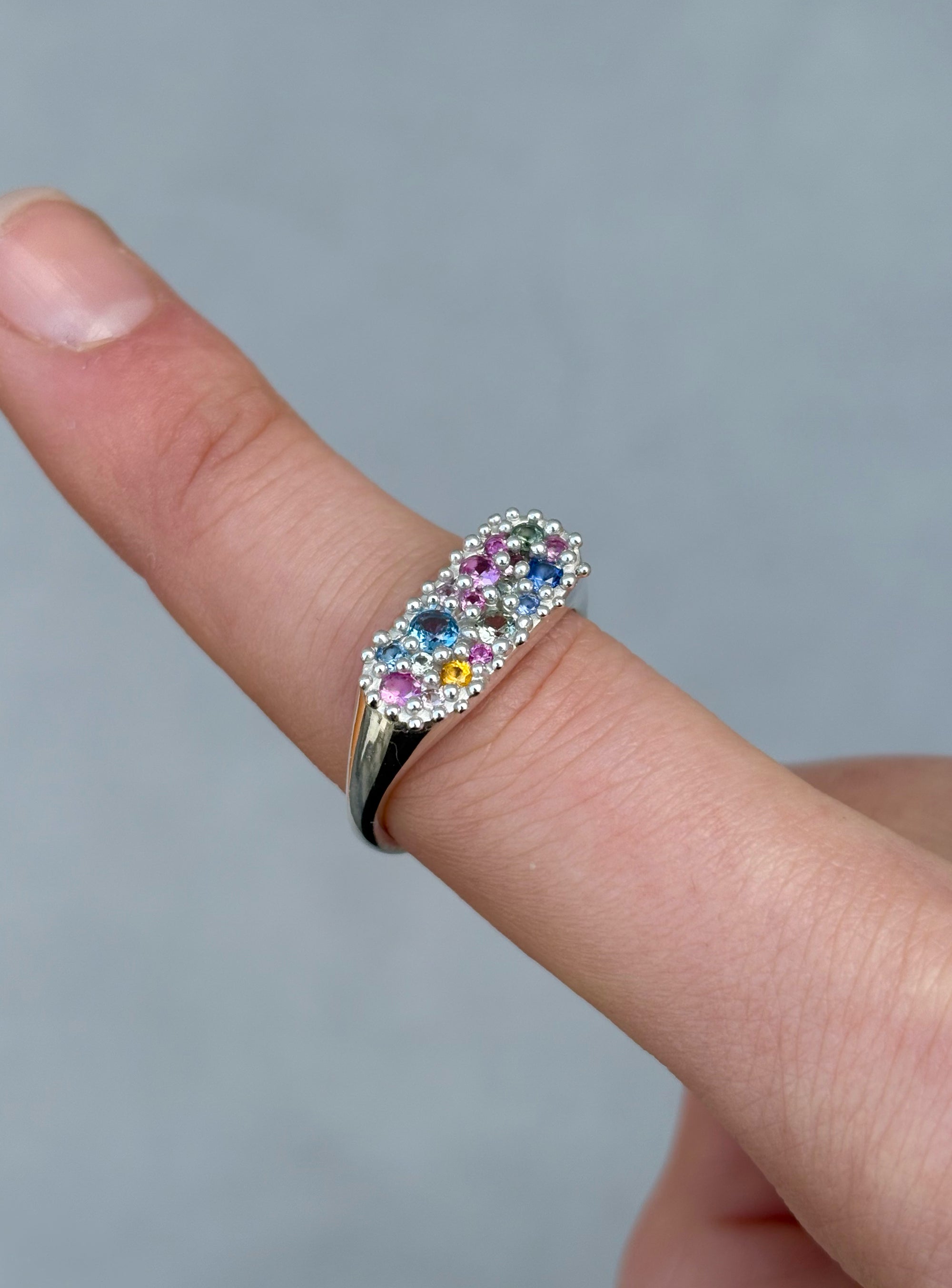 SLIM ROUNDED SIGNET