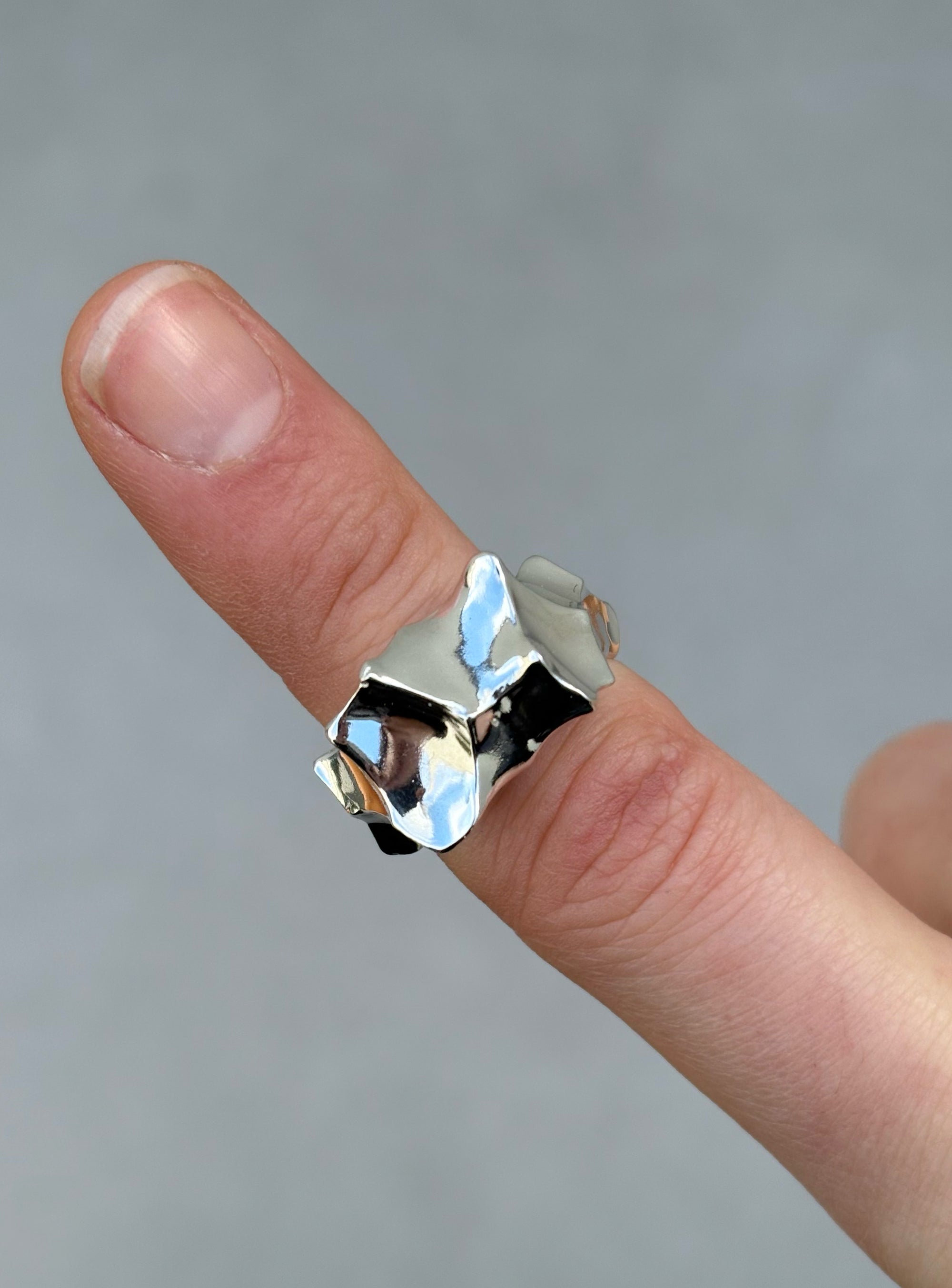 CARVED RING