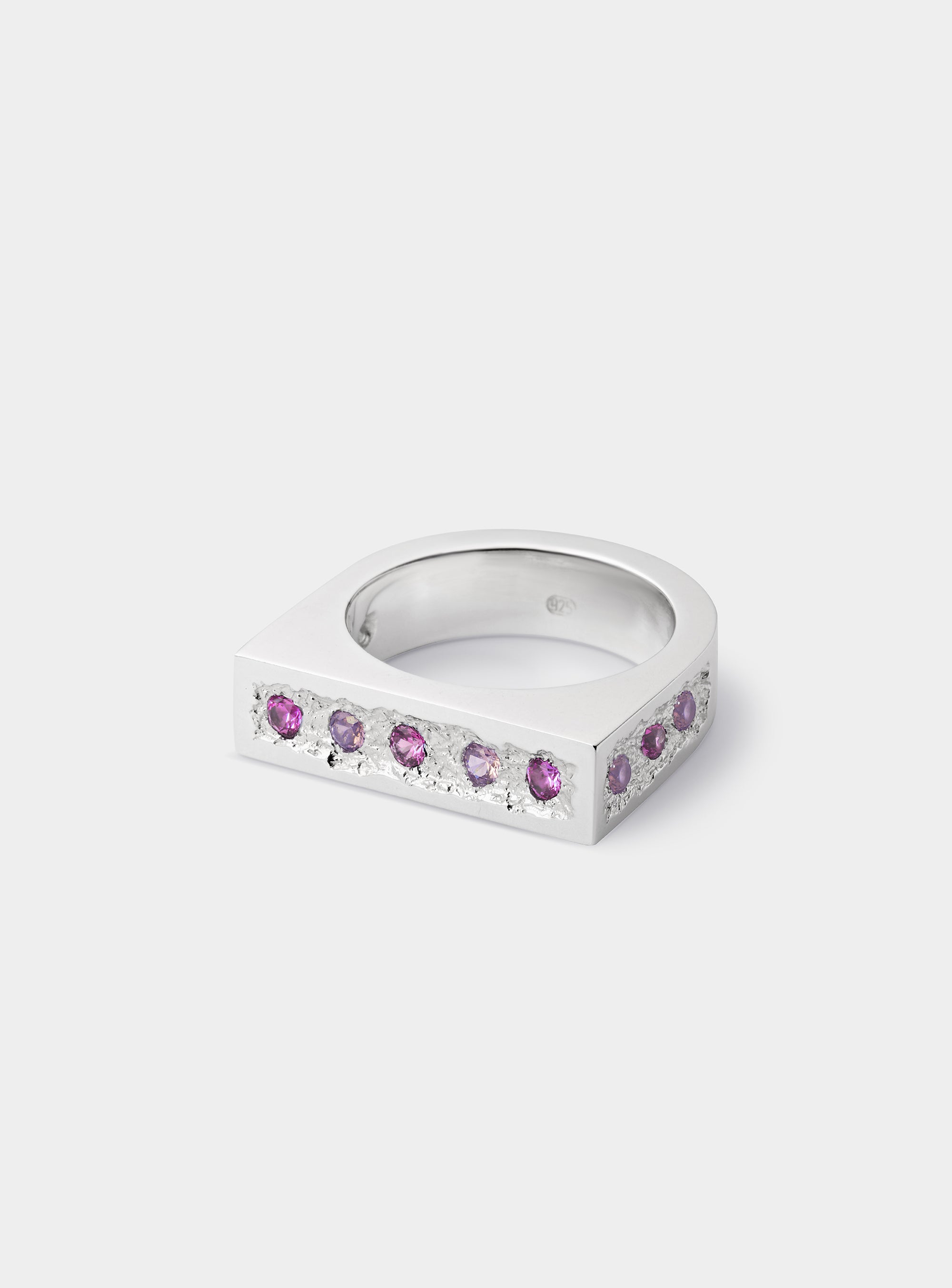 HALF CHANNEL RING PINK