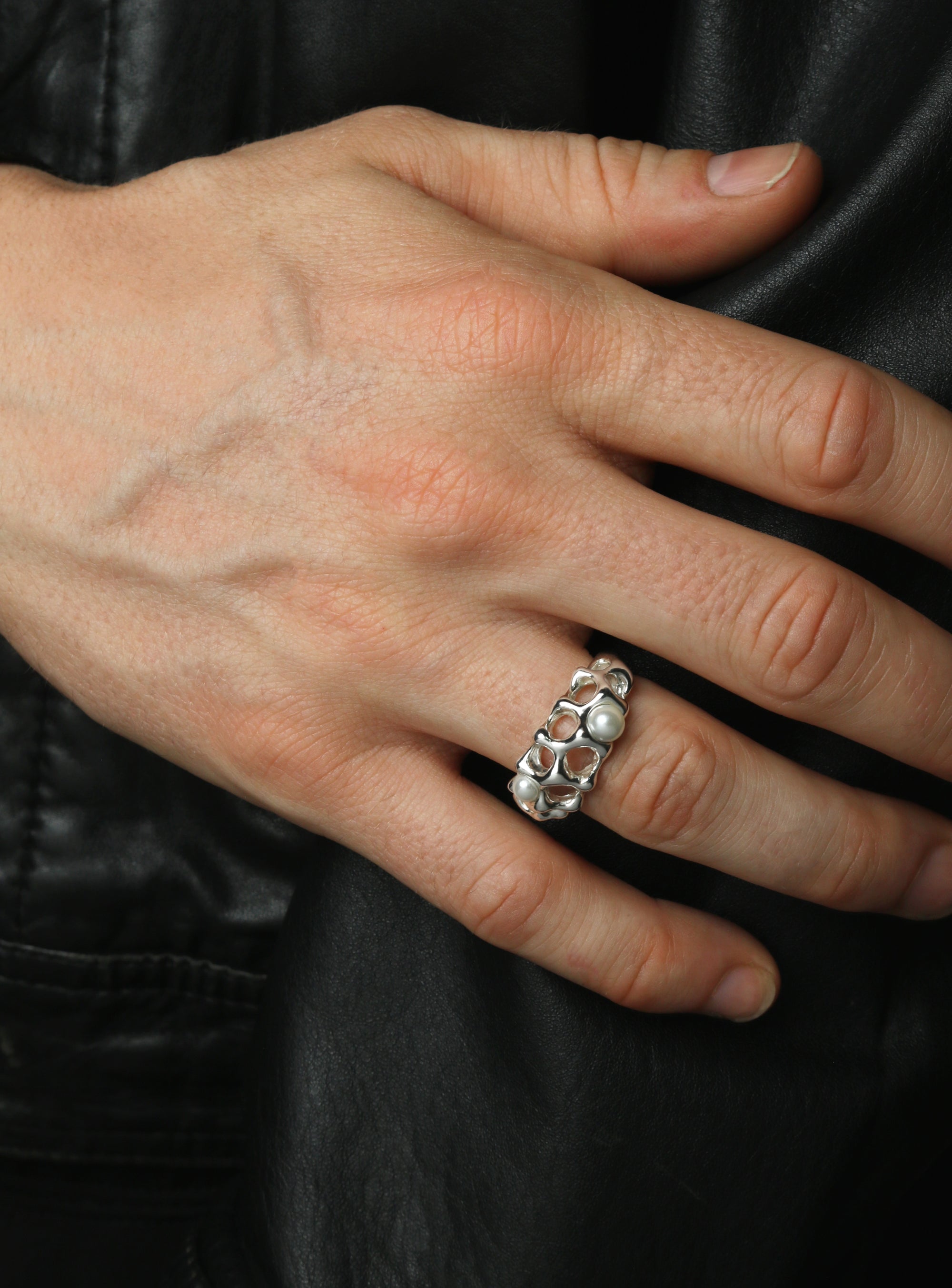 PEARL WEB RING